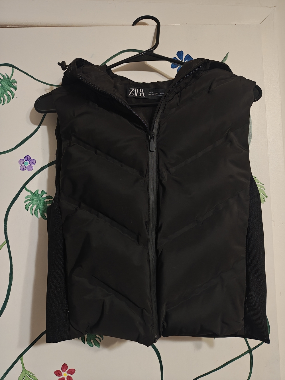 Zara Black Quilted Puffer Vest with Hood